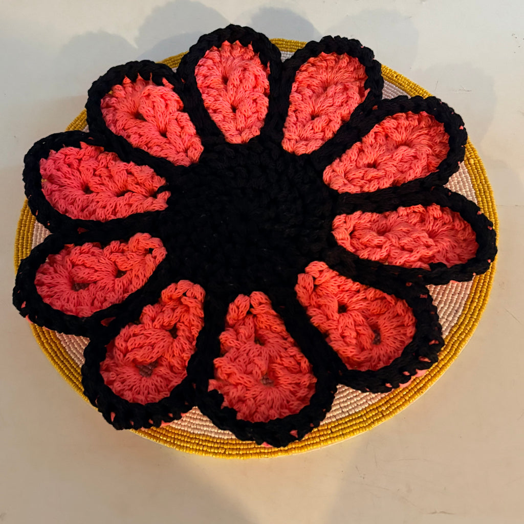 Flower trivet
