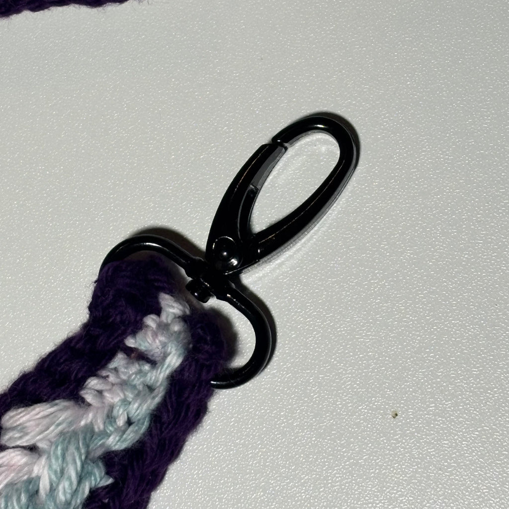 Crochet lanyard