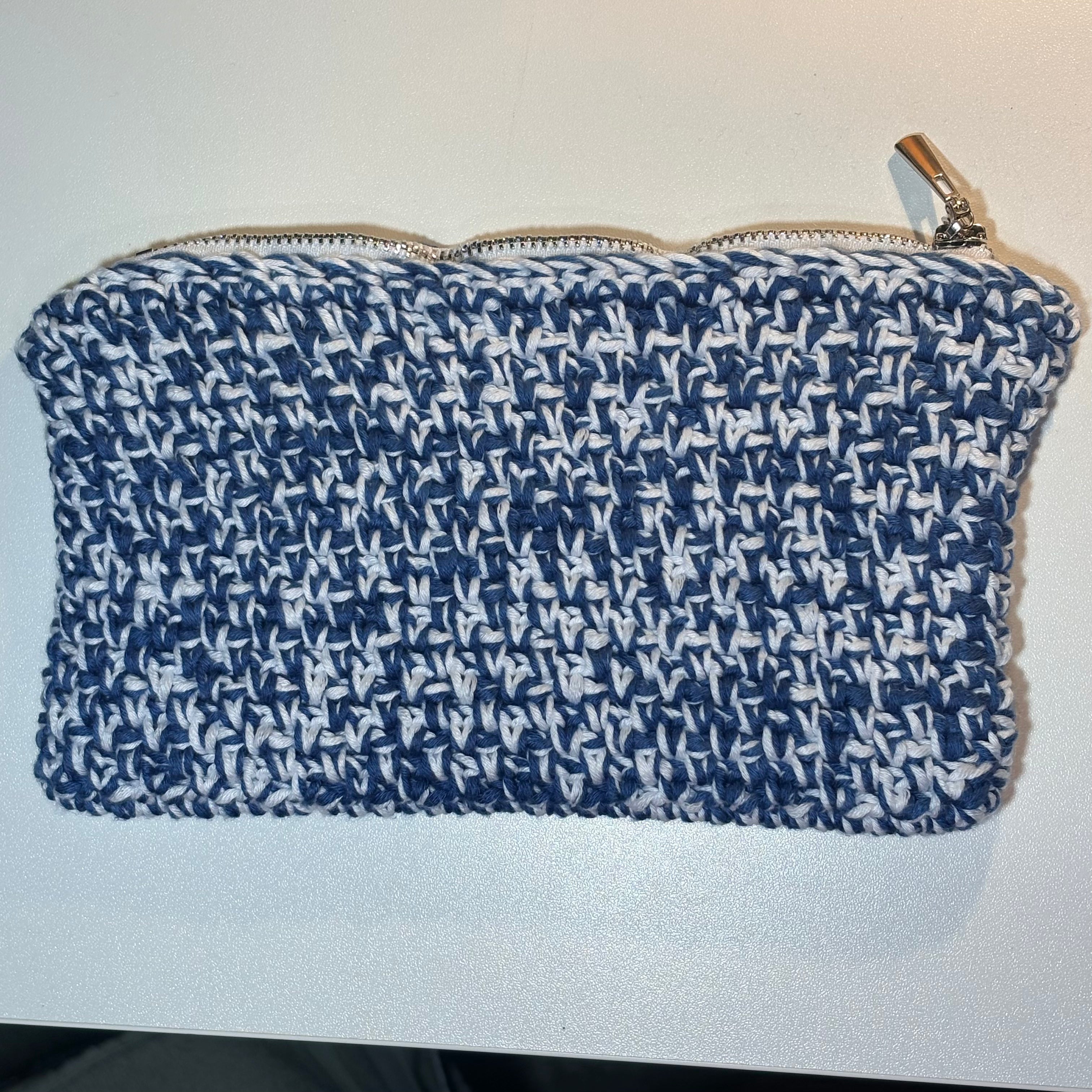 Small pouch
